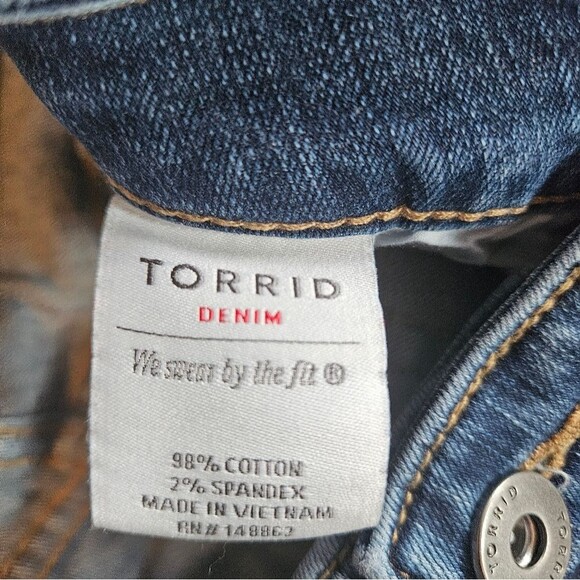 Torrid Women’s 16R Bootcut Jeans – Relaxed Fit, Medium Wash, Stretch Denim - Picture 3 of 4